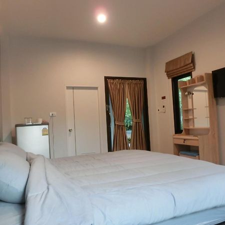 Big House Resort Трат Екстериор снимка