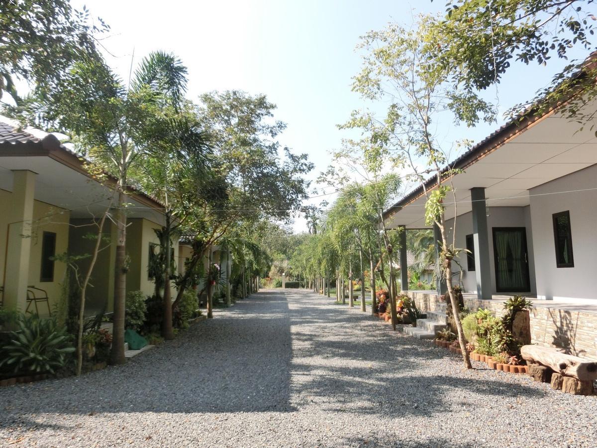 Big House Resort Трат Екстериор снимка