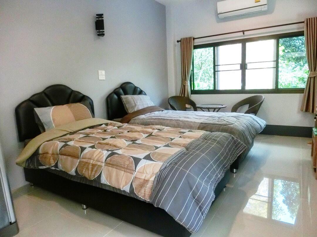 Big House Resort Трат Екстериор снимка