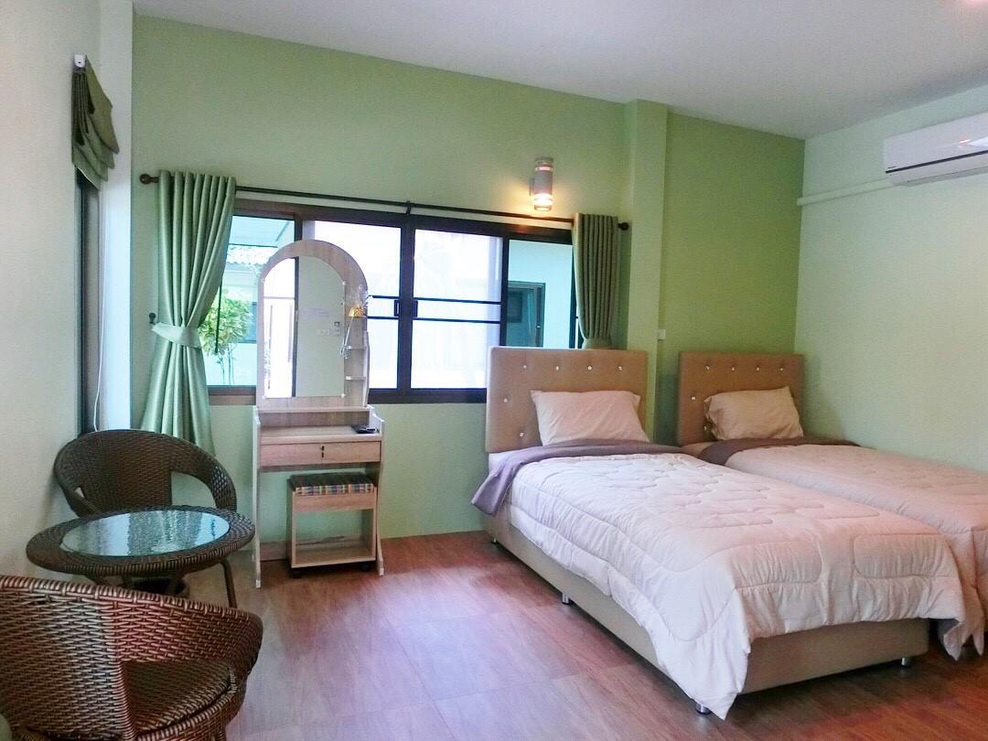 Big House Resort Трат Екстериор снимка
